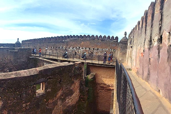 4 HJ3j12000h003z1o9E67 C 1200 800 Q70