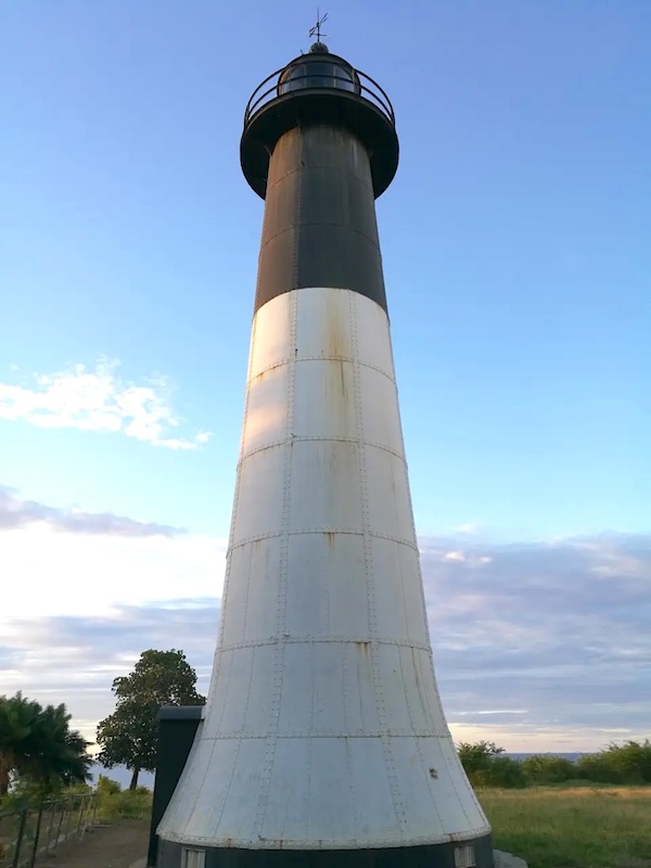 4 296923 nosy iranja phare construit par les ateliers1