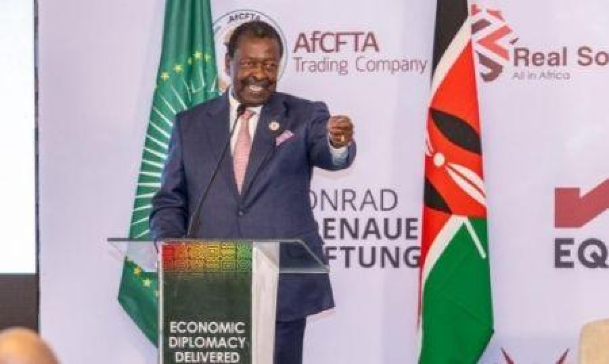 O Qu&eacute;nia lan&ccedil;ou duas plataformas digitais, BiasharaLink e Deal House, para acelerar o com&eacute;rcio intra-africano e refor&ccedil;ar a diplomacia econ&oacute;mica no continente