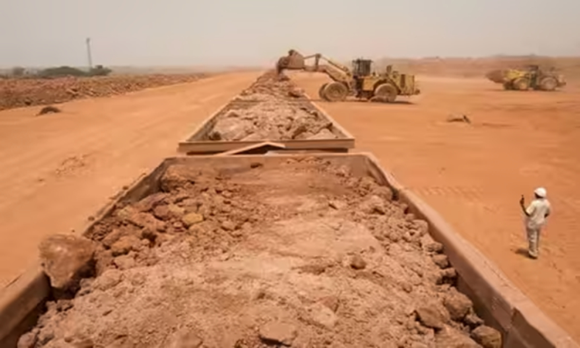 Nimba Mining Company realiza seu primeiro carregamento de bauxita, um marco importante para o setor de minera&ccedil;&atilde;o guineense