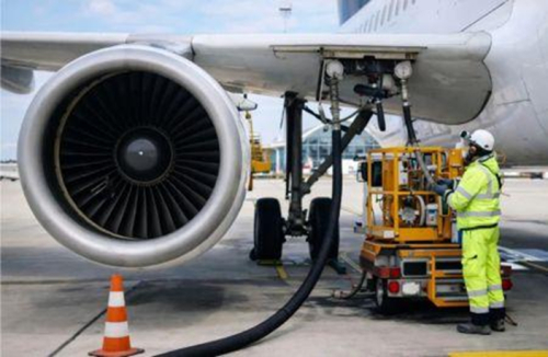 Nig&eacute;ria: Abuja acaba por recuar no teto ao pre&ccedil;o do combust&iacute;vel de avia&ccedil;&atilde;o