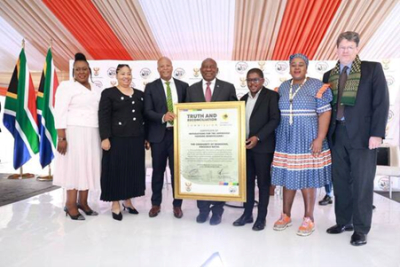 africa-do-sul-lancamento-do-programa-de-reparacoes-para-as-vitimas-do-apartheid