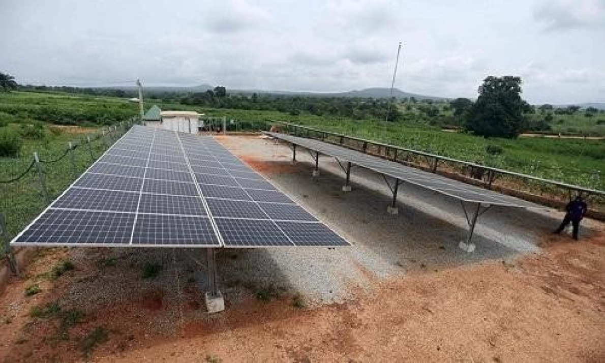 Fundo de 22 milh&otilde;es de euros para acelerar a implanta&ccedil;&atilde;o de mini-redes el&eacute;tricas em Serra Leoa