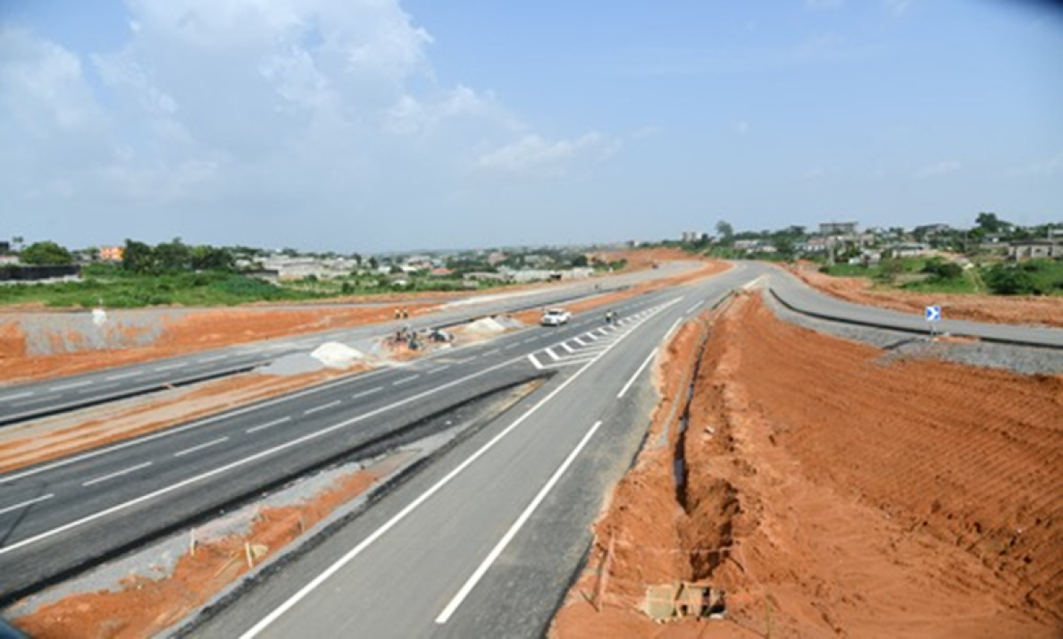 Costa do Marfim: a constru&ccedil;&atilde;o da rodovia de contorno Y4 em Abidjan est&aacute; quase conclu&iacute;da
