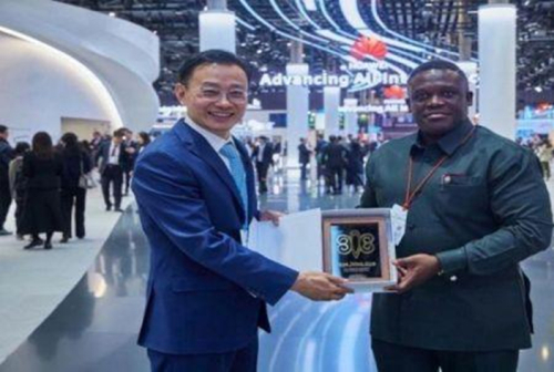 Ghana junta-se &agrave; Huawei para formar 3.000 meninas em intelig&ecirc;ncia artificial Ghana: