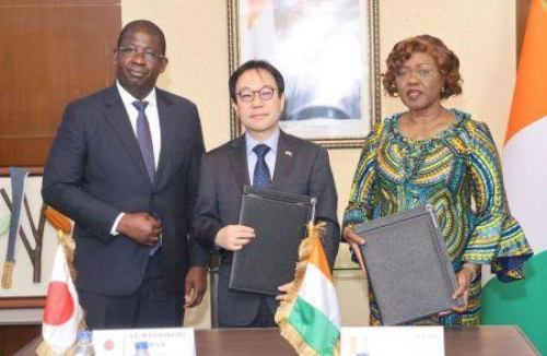 Costa do Marfim: uma doa&ccedil;&atilde;o de 11,7 milh&otilde;es de d&oacute;lares do Jap&atilde;o para a manuten&ccedil;&atilde;o rodovi&aacute;ria na Grande Abidjan