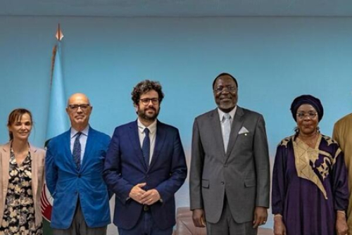 A Comunidade Econ&oacute;mica dos Estados da &Aacute;frica Ocidental e a Espanha assinam uma parceria de 19 milh&otilde;es de d&oacute;lares para a integra&ccedil;&atilde;o