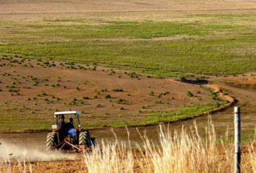 &Aacute;frica Subsaariana: 73% das terras s&atilde;o consuetudin&aacute;rias, mas juridicamente invis&iacute;veis (relat&oacute;rio)