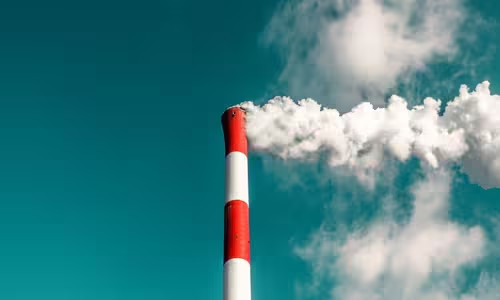 Emiss&otilde;es globais de gases de efeito estufa devem cair cerca de 10% at&eacute; 2035, por&eacute;m...