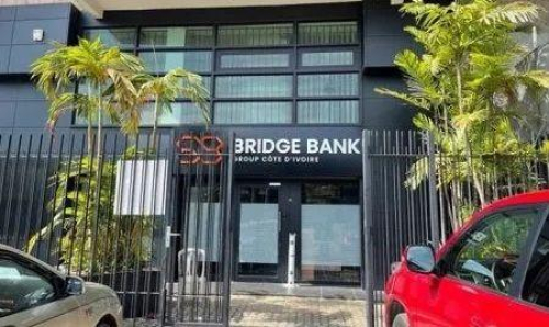 bridge-bank-ci-quer-angariar-120-milhoes-de-dolares-na-brvm-atraves-da-cedencia-de-20-do-seu-capital