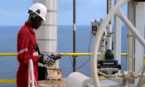 A Nig&eacute;ria lan&ccedil;a um fundo de 100 milh&otilde;es de d&oacute;lares para apoiar as empresas petrol&iacute;feras locais