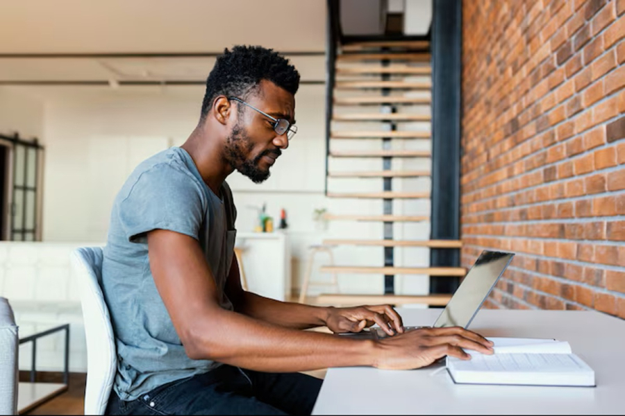 freelance-em-africa-liberdade-precariedade-e-nova-classe-de-trabalhadores-conectados