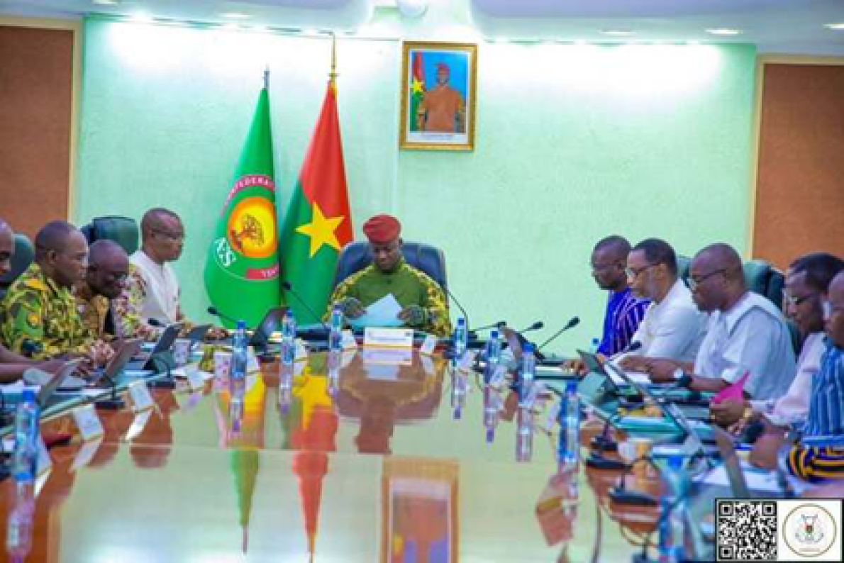 Burkina Faso refor&ccedil;a o controlo p&uacute;blico na FASO RAILS e aposta numa ind&uacute;stria local
