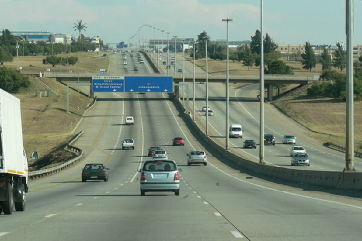 &Aacute;frica do Sul aloca 1,87 mil milh&otilde;es de d&oacute;lares para a moderniza&ccedil;&atilde;o da sua rede rodovi&aacute;ria no exerc&iacute;cio de 2026/2027