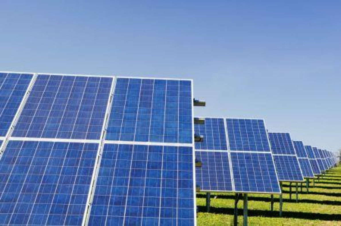 Egito: Hassan Allam Construction conquista o contrato para a central solar de Benban (200 MW)