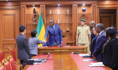 Digitalização da educação: Gabão explora parceria com a Huawei