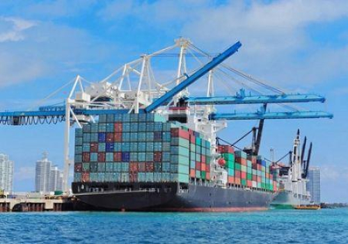 crise-no-medio-oriente-sobretaxas-e-desvios-aumentam-o-custo-do-transporte-maritimo-para-africa