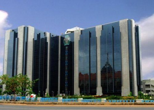 O Banco Central da Nig&eacute;ria reduz a sua taxa diretora em 50 pontos base